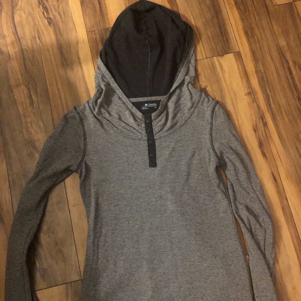 Lightweight striped hoodie